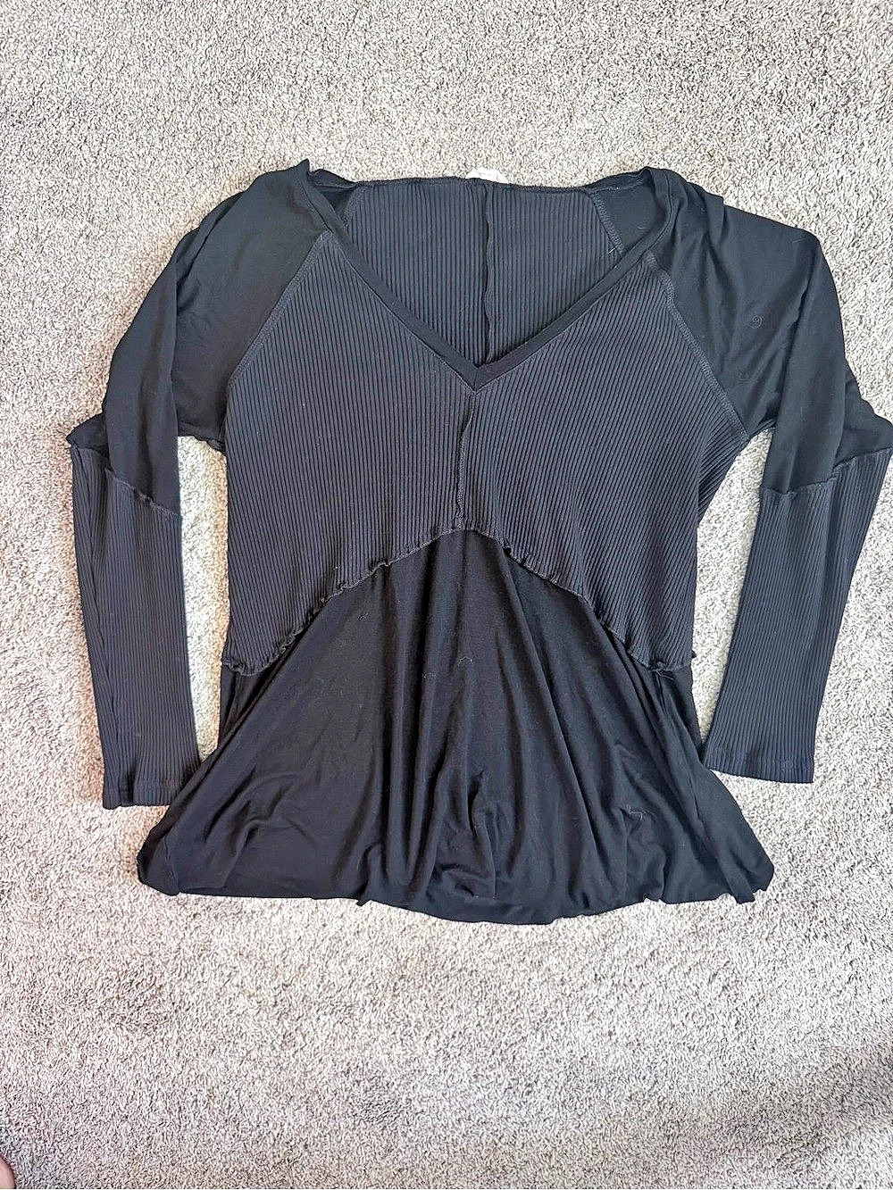 Pol Long Sleeve Ribbed Top in Black Size Medium